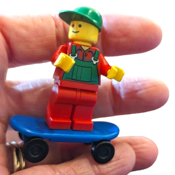 LEGO rare mini figs Skateboard/Longboard & Bicycle riders bundle - Picture 8 of 16